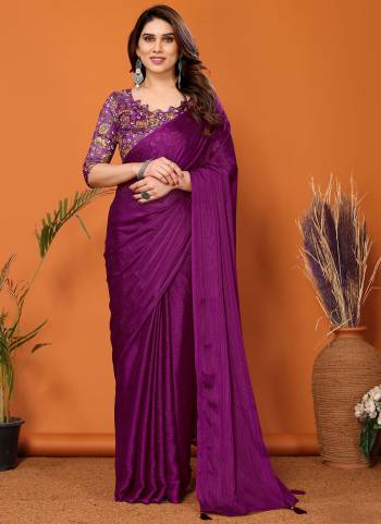 Garb These Party Wear Saree in Fine Colored.These Saree Are Polyester Zari And Blouse is Fabricated On Banglori Pair.Its Beautified With Plain Saree With Kalamkari Digital Printed Blouse.