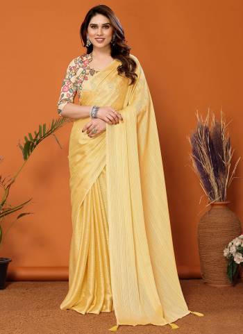 Garb These Party Wear Saree in Fine Colored.These Saree Are Polyester Zari And Blouse is Fabricated On Banglori Pair.Its Beautified With Plain Saree With Kalamkari Digital Printed Blouse.