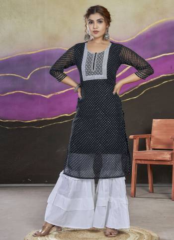 Attrective These Beautiful Looking Readymade Long Kurti.These Kurti is Fabricated On Georgette.Its Beautified With Designer Laheriya Printed With Embroidery Work.