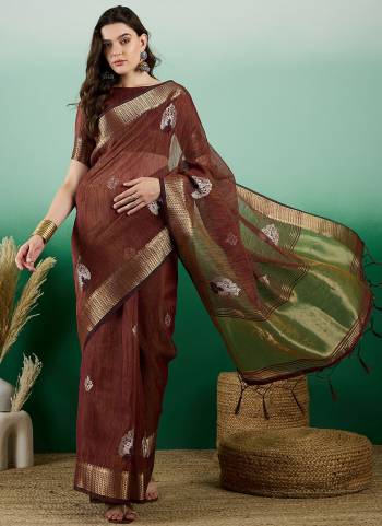 Attrective These Party Wear Saree in Fine Colored.These Saree And Blouse Is Khadi Organza Fabricated.Its Beautified With Wevon Designer With Embroidery Work.