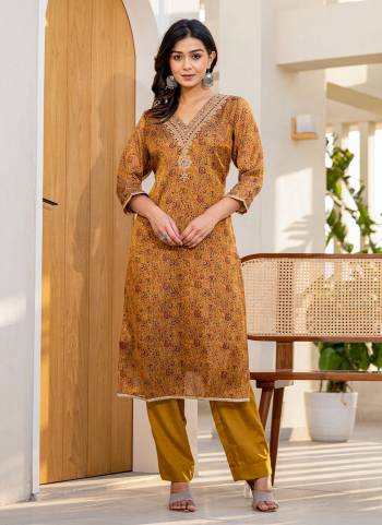 Looking These Beautiful Looking Readymade Long Kurti.These Kurti Are Tissue Silk Fabricated.Its Beautified With Disigner Printed With Embroidery Work.