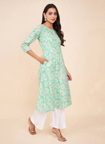 Looking These Beautiful Looking Readymade Long Kurti.These Kurti Are Cotton Fabricated.Its Beautified With Disigner Printed.