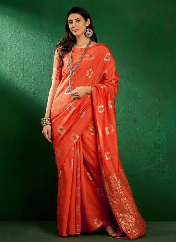 Attrective These Party Wear Saree in Fine Colored.These Saree And Blouse is Art Silk Fabricated.Its Beautified With Wevon Jari Designer.