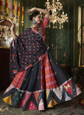 Attrective These Navratri Special Lehenga Choli in Fine Colored.These Lehenga Are Muslin Cotton And Blouse Are Muslin Cotton And Dupatta Are Fabricated On Muslin Cotton.Its Beautified With Designer Printed With Mirror,Thread Embroidery Work.