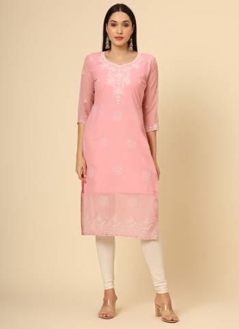 Garb These Beautiful Looking Readymade Kurti.These Kurti is Fabricated On Georgette.Its Beautified With Designer Chikankari Thread Embroidery Work.