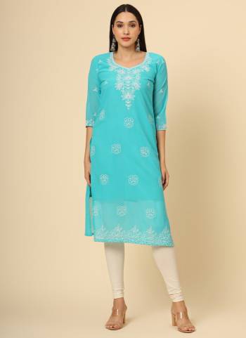 Garb These Beautiful Looking Readymade Kurti.These Kurti is Fabricated On Georgette.Its Beautified With Designer Chikankari Thread Embroidery Work.