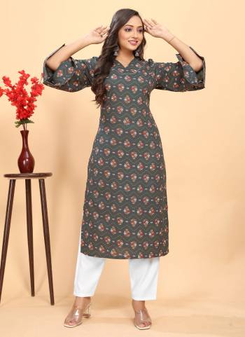 Grab These Beautiful Looking Readymade Top With Bottom Set.These Top And Bottom is Fabricated On Rayon.Its Beautified With Designer Flower Printed.