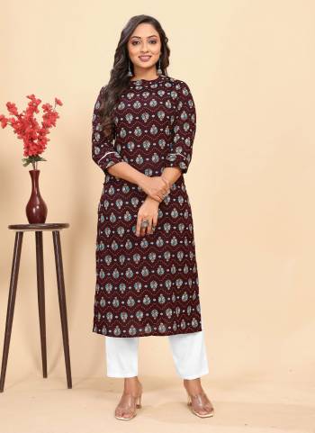 Grab These Beautiful Looking Readymade Top With Bottom Set.These Top And Bottom is Fabricated On Rayon.Its Beautified With Designer Flower Printed.