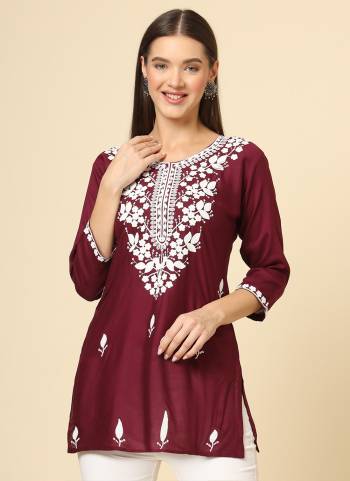 Looking These Beautiful Looking Readymade Short Kurti.These Kurti is Fabricated On Rayon.Its Beautified With Designer Chikankari Thread Embroidery Work.