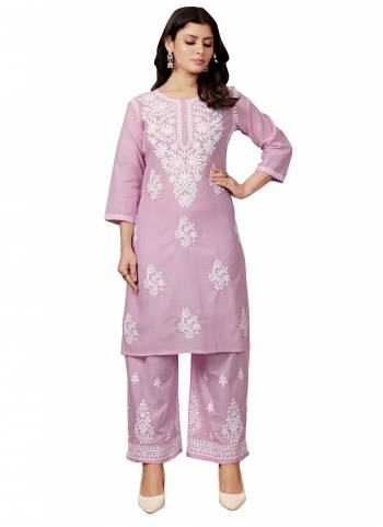 Grab These Beautiful Looking Readymade Kurti With Bottom.These Kurti And Bottom is Fabricated On Cotton.Its Beautified With Designer Chikankari Embroidery Work.