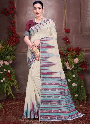 Garb These Fastive Wear Saree in Fine Colored.These Saree And Blouse is Fabricated On Cotton.Its Beautified With Weavon Thread Designer.