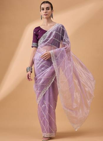 Look Attrective These Designer Party Wear Saree in Fine Colored.These Saree Are Organza And Blouse Art Silk  is Fabricated.Its Beautified Desiger Embroidery Work.