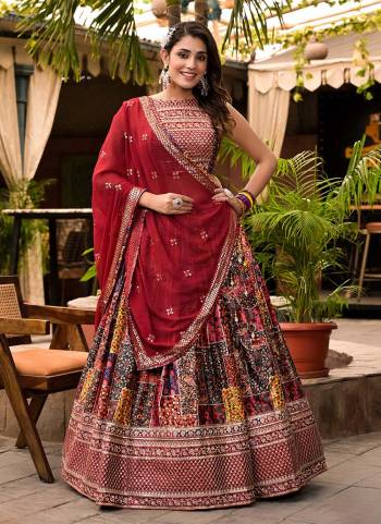 For A Designer Look,Grab These Readymade Lahenga Choli With Dupatta in Fine Colored.These Lahenga And Choli Are Fabricated On Dull Satin Pair With Georgette Dupatta.Its Beautified With Designer Digital Printed With Embroidery,Hand Work.