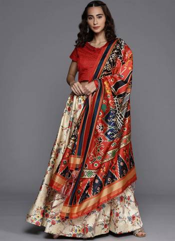 Must have Designer Lehenga Set Crafted Out Of Silk Fabric For Trendy Girlie Looks. Lehenga Is Designed With Designer Digital Prints For The Real Glam Feels. Must Have Lehenga Choli For The Coming Wedding And Festive Seasons.