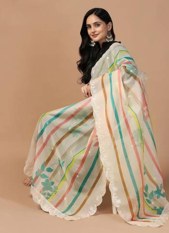 Grab These Beautiful Colored Ethnic Dupatta.This Dupatta is Fabricated On Beautiful Organza Fabric . It Is Beautified With Beautiful Digital Prints And Resham Embroidery Work.