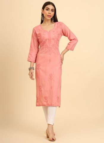 Looking These Beautiful Looking Readymade Kurti.These Kurti is Fabricated On Cotton.Its Beautified With Designer Lucknowi Chikankari Thread Embroidery Work.