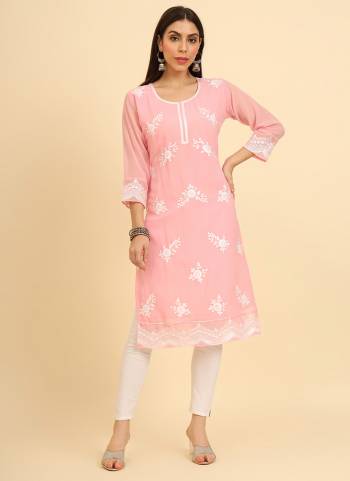 Garb These Beautiful Looking Readymade Kurti.These Kurti is Fabricated On Georgette.Its Beautified With Designer Lucknowi Chikankari Thread Embroidery Work.