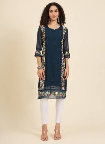 Garb These Beautiful Looking Readymade Kurti.These Kurti is Fabricated On Georgette.Its Beautified With Designer Lucknowi Chikankari Multy Thread Embroidery Work.