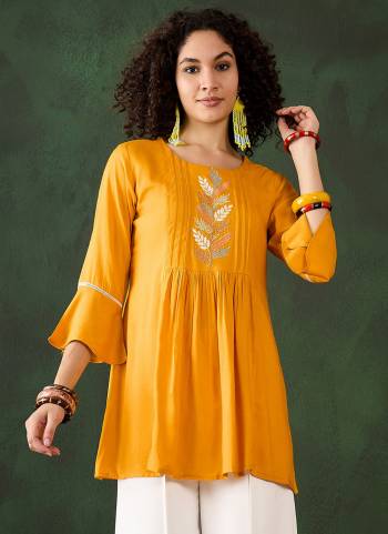 Attrective These Beautiful Looking Readymade Short Kurti.These Kurtis Fabricated On Viscose Rayon.Its Beautified With Designer Embroidery Work.