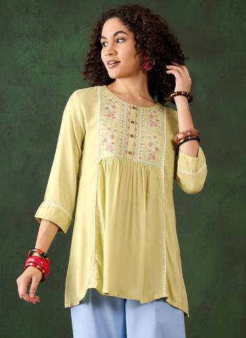 Attrective These Beautiful Looking Readymade Short Kurti.These Kurtis Fabricated On Rayon.Its Beautified With Designer Embroidery Work.