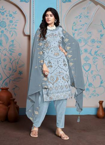 Attrective Looking These Suit in Fine Colored Pair With Bottom And Dupatta.These Top And Dupatta Are Fabricated On Faux Georgette Pair With Dull Santoon Bottom And Dull Santoon Inner.Its Beautified With Designer Embroidery Work.