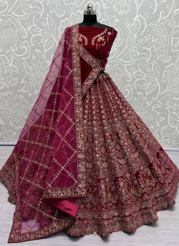 For A Fancy Designer Look,Grab These Lehenga Choli With 2 Dupatta in Fine Colored.These Lehenga And Choli Are Velvet And Dupatta Are Fabricated On Soft Net & Velvet Pair.Its Beautified With Designer Hand Mirror,Sequance,Thread,Dori,Jari Embroidery With Diamond Work.