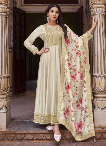 Attrective These Party Wear Anarkali Suit in Fine Colored Pair With Bottom And Dupatta.These Top Are Vichitra Silk And Dupatta Are Silk And Pair With Santoon Bottom.Its Beautified With Santoon Inner.Its Beautified With Designer Printed Dupatta With Embroidery Work.