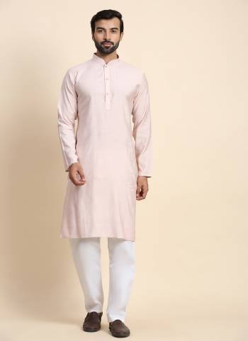 For A festive Wear,Grab These Readymade Kurta Payjama in Fine Colored.These Kurta is Fabricated On Viscose Rayon And Art Silk Bottom With Solid Pain Designer.Buy Now.