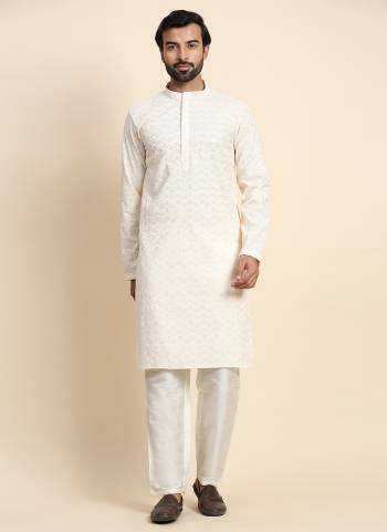 For A festive Wear,Grab These Readymade Kurta Payjama in Fine Colored.These Kurta is Fabricated On Cotton And Art Silk Bottom With  Designer Chikankari Embroidery Work.Buy Now.