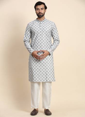 For A festive Wear,Grab These Readymade Kurta Payjama in Fine Colored.These Kurta is Fabricated On Cotton And Art Silk Bottom With  Designer Chikankari Embroidery Work.Buy Now.