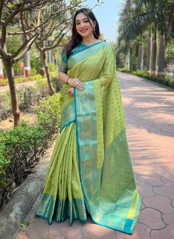 Garb These Party Wear Saree in Fine Colored.These Saree And Blouse is Fabricated On Tissue Silk.Its Beautified With Weaving Jari Designer.