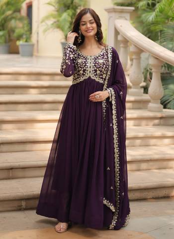 Garb These Beautiful Looking  Readymade Long Gown With Dupatta.These Gown And Dupatta is Fabricated On Faux Georgette.Its Beautified With Designer Sequance Embroidery Work.