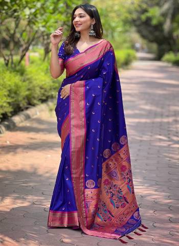 Attrective These Party Wear Saree in Fine Colored.These Saree And Blouse is Fabricated On Paithani Silk.Its Beautified With Weaving Jacquard Meenakari Designer.