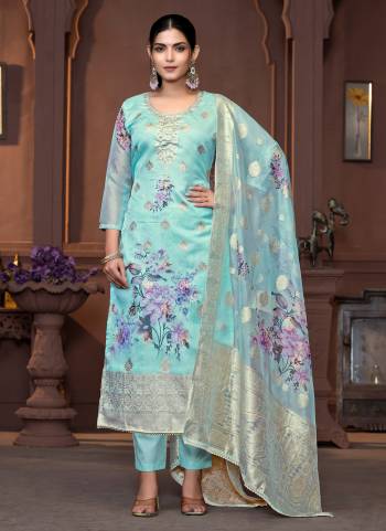 Garb These Suit in Fine Colored Pair With Bottom And Dupatta.These Top Are Viscose Organza And Dupatta Are Fabricated On Organza Pair With Cotton Bottom.Its Beautified With Wevon Designer,Digital Printed, Hand Work.