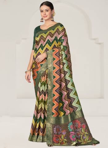 Look Attrective These Designer Party Wear Saree in Fine Colored.These Saree Are Rangkat Tusser Silk And Blouse Rangkat Tussar Silk is Fabricated.Its Beautified Wevon Desiger With Printed,Embroidery Work.