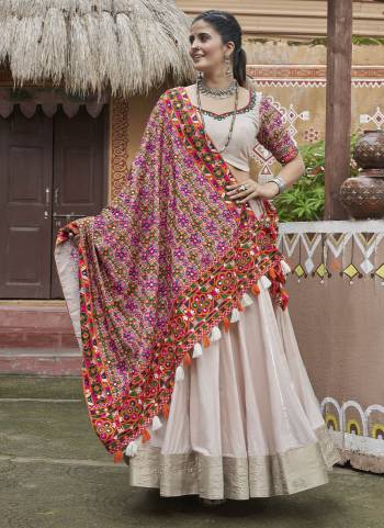 Attrective These Navratri Special Lehenga Choli in Fine Colored.These Lehenga Are Viscose Rayon And Blouse Are Viscose Rayon And Dupatta Are Fabricated On Viscose Rayon.Its Beautified With Designer Mirror,Thread Embroidery Work.