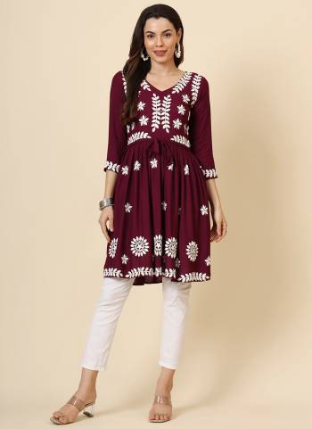 Looking These Beautiful Looking Readymade Kurti.These Kurti is Fabricated On Rayon.Its Beautified With Designer Heavy Thread Embroidery Work.