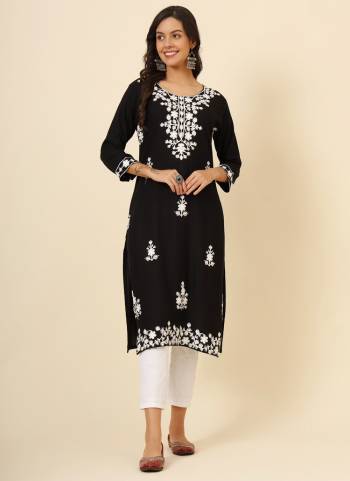 Looking These Beautiful Looking Readymade Kurti.These Kurti is Fabricated On Liva Rayon.Its Beautified With Designer Lucknowi Thread Embroidery Work.