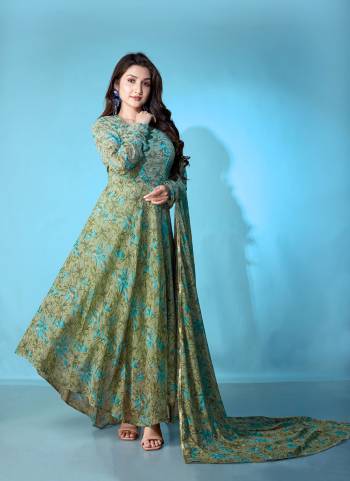 Grab These Beautiful Looking Readymade Long Kurti With Dupatta In Fine Colored.These Kurti And Dupatta is Fabricated On Georgette.Its Beautified With Designer Printed.