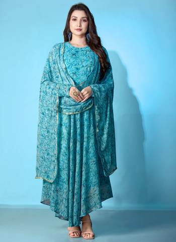 Grab These Beautiful Looking Readymade Long Kurti With Dupatta In Fine Colored.These Kurti And Dupatta is Fabricated On Georgette.Its Beautified With Designer Printed.