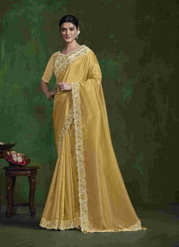 Garb These Party Wear Saree in Fine Colored.These Saree  Is Crush Papar Silk And Blouse is Satin Silk Fabricated.Its Beautified With Handork Sequence.