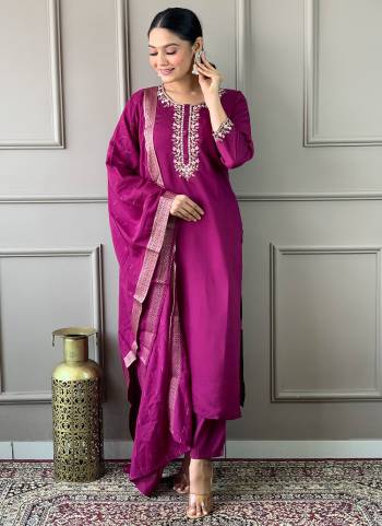 Attrective Looking These Beautiful Looking Readymade Suits.These Top And Bottom Are Viscose Chanderi And Dupatta Cotton Jacquard Fabricated.Its Beautified With Designer Embroidery Work.