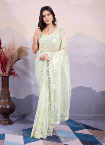 Looking These Party Wear Saree in Fine Colored.These Saree Are Twill Net And Blouse is Art Silk Fabricated.Its Beautified With Designer Sequance Embroidery Work.