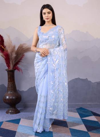 Looking These Party Wear Saree in Fine Colored.These Saree Are Twill Net And Blouse is Art Silk Fabricated.Its Beautified With Designer Sequance Embroidery Work.