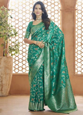 Looking These Party Wear Saree in Fine Colored.These Saree Are Banarasi Silk And Blouse is Fabricated On Banarasi Silk.Its Beautified With Weaving Jari Designer.