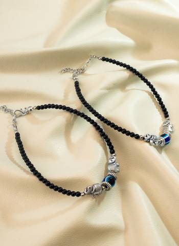 Looking These Beautifil Anklet Black Colored.These Anklet is Come Brass Material And Beautified With Crystal Beads Work.