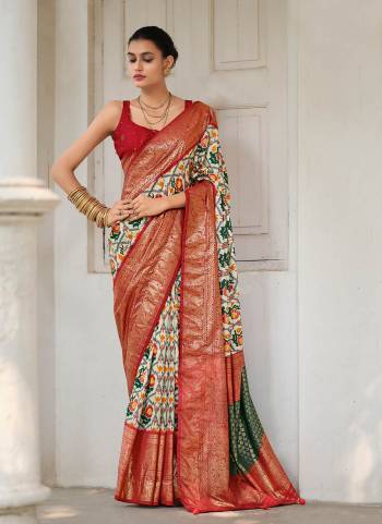 Attrective These Party Wear Saree in Fine Colored.These Saree Are Tussar Silk And Blouse is Fabricated On Tussar Silk Pair.Its Beautified With Designer Ikkat Printed With Polka Dot.