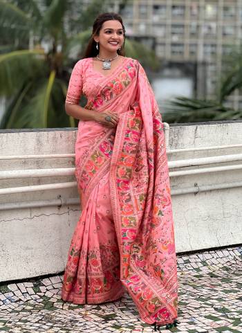 Attrective These Party Wear Saree in Fine Colored.These Saree And Blouse is Fabricated On Pashmina Silk.Its Beautified With Weaving Jacquard Kashmiri Meenakari Designer.