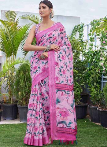 Looking These Fastival Wear Saree in Fine Colored.These Saree Are Linen Blend And Blouse is Linen Blend Fabricated.Its Beautified With Designer Digital Printed.