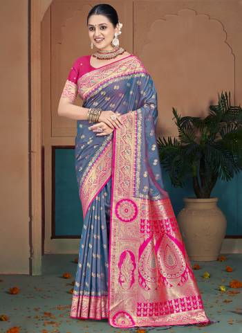 Garb These Fastive Wear Saree in Fine Colored.These Saree And Blouse is Fabricated On Silk.Its Beautified With Weavon Jacquard Designer.